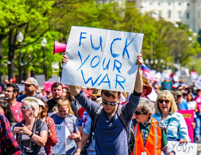 Der müde Gott im Menschen – Deutschland zwischen Komfort, Koma und&nbsp;Kosmos-Kitsch